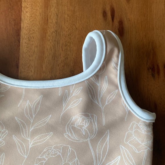 ❌SOLD Peony Print Swimsuit NWOT 18-24 months - Picture 4 of 4